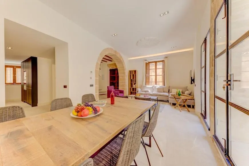 Charming Pollensa Villa Alicanti 4 Bedrooms Positioned In The Heart Of Old Town 0*, Pollenca