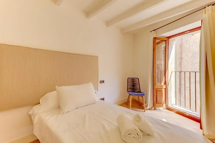 Charming Pollensa Villa Alicanti 4 Bedrooms Positioned In The Heart Of Old Town