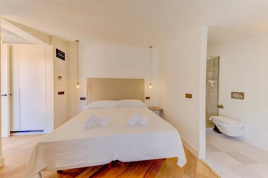 Charming Pollensa Villa Alicanti 4 Bedrooms Positioned In The Heart Of Old Town 0*, Pollenca Spain