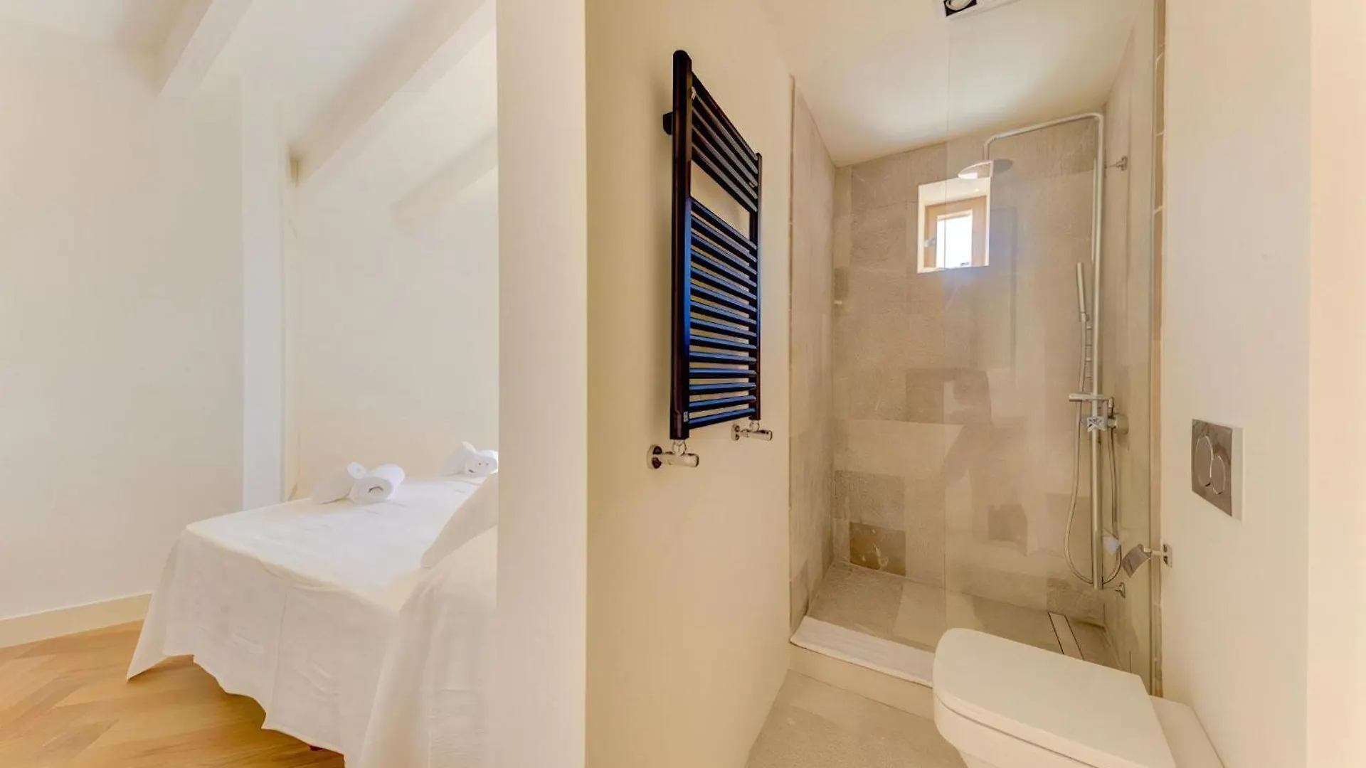 Charming Pollensa Villa Alicanti 4 Bedrooms Positioned In The Heart Of Old Town  Pollenca