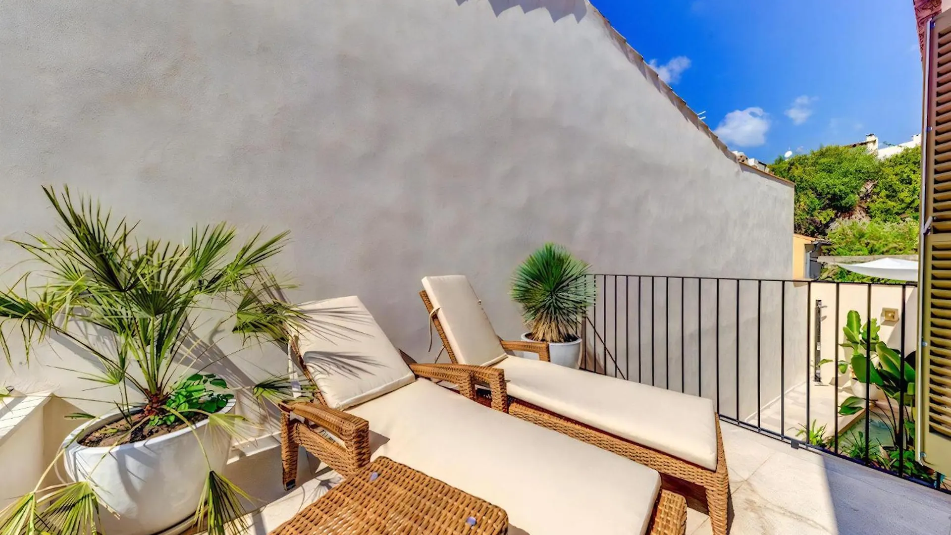 Charming Pollensa Villa Alicanti 4 Bedrooms Positioned In The Heart Of Old Town