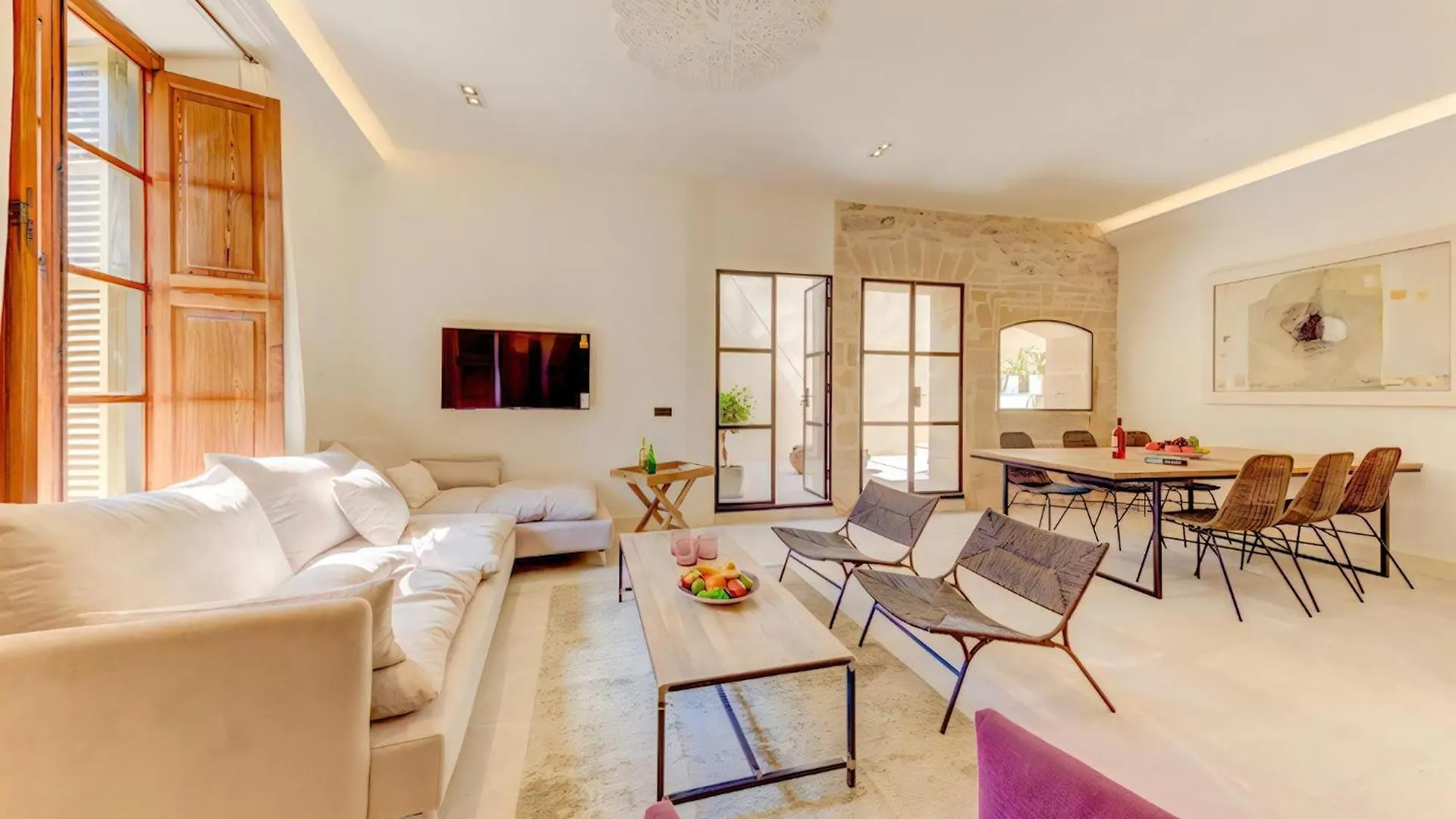 Charming Pollensa Villa Alicanti 4 Bedrooms Positioned In The Heart Of Old Town 0*, Pollenca